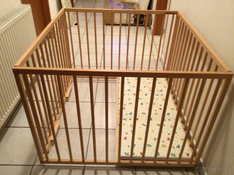 Detská drevená ohrádka s matracom - 2