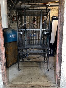 Klietka pre papagaje. - 2