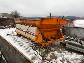 Sypač Kobit SK-8 - 2