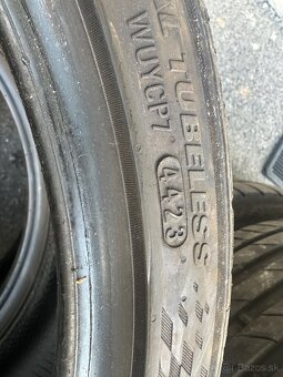 Kumho Ecsta PS71 235/35R19 Letné Pneu - 2