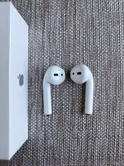 Apple AirPods 1.gen 2019 - 2