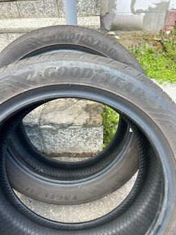 Goodyear 225/45 R17 - 2