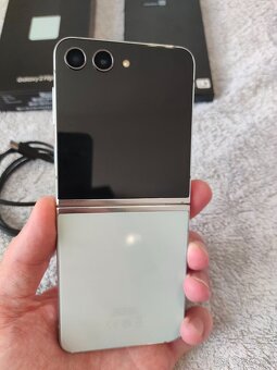 Samsung Galaxy Z Flip 5 512GB,8GB RAM - 2