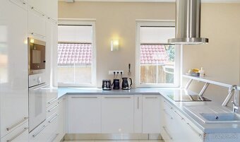 NOVOSTAVBA jedinečný rodinný dom /fitness, sauna, dvojgaráž/ - 2