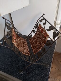 Stojan na noviny - 2