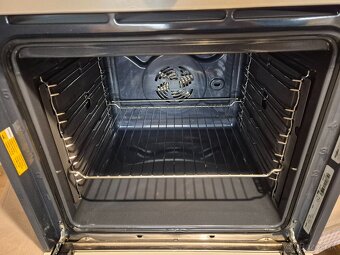 Predam vstavanu teplovzdusnu ruru Whirpool - 2