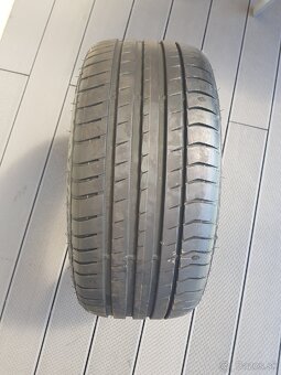 Letné pneumatiky 235/35 R19 - 2