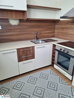 NOVINKA NA PREDAJ GARSÓNKA,24 M2,ŠIRŠIE CENTRUM MESTA PREŠOV - 2