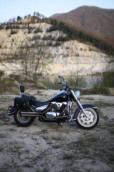Suzuki Intruder 1500 - 2