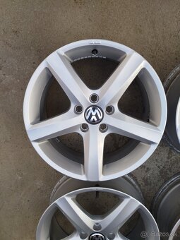 ALU disky 5x112 R17 6,5J ET39 originál VOLKSWAGEN - 2
