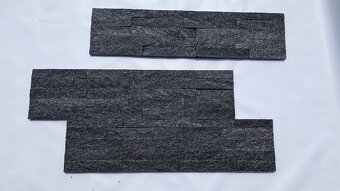 Prírodný obkladový kameň – Čierny kameň kvarcit 60x15 cm 🏡✨ - 2