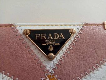 NOVÁ DÁMSKA PEŇAŽENKA "PRADA MILANO" s pútkom na ruku...9€ - 2