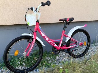 Krásny ružový bicykel CTM | 20” | Ako nový | Košík | Prilba - 2