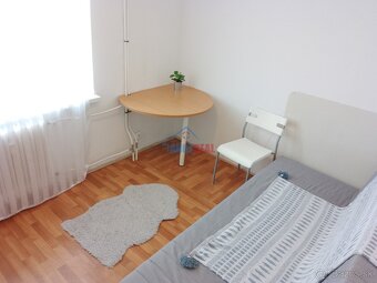 GARSÓNKA komplet zariadená pri OC SLIMÁK. - 2