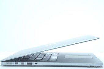 ZÁRUKA/Macbook Pro 15.4"/I7 2.5GHZ/16GB RAM/1TB SSD/CZ - 2