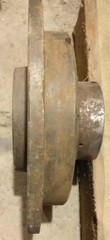 Kupim predne veko motora Zetor 25 - 2