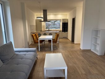 Na prenájom 3izbový byt v rodinnom dome-Voľný ihned - 2