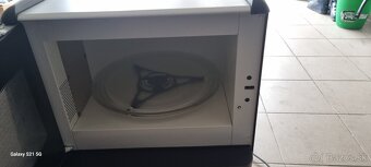Mikrovlnka Whirlpool - 2