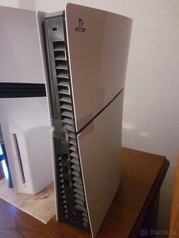 Predám PS5 Slim s hrou FC 26 ( CD-klúč ) - 2