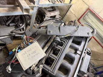 Zástavba m52b28 doublewanos do e36 - 2