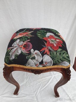 Taburetka rokoko - 2
