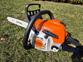 Predám pílu Stihl MS 211 - 2