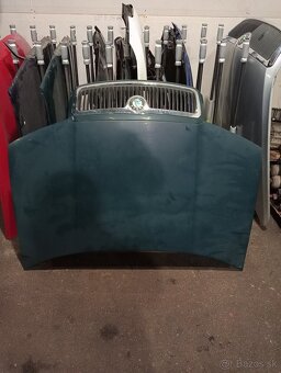 Škoda Fabia kapota - 2