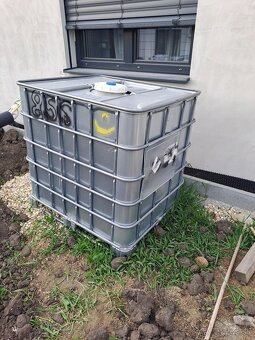 Predám IBC nádrž 1000l - 2