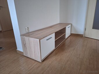 Skrinka pod TV - 2