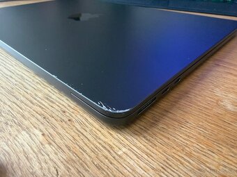 MacBook Air m2 8/256 SK - 2