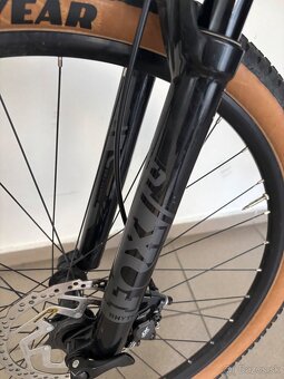 Predám carbonovy bicykel Scott scale 930 - 2