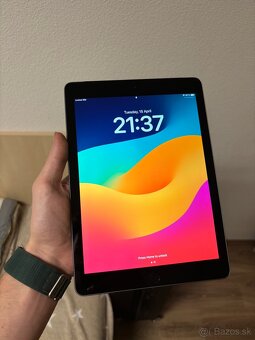 iPad 6th gen(6. generácia) 128GB Cellular - 2