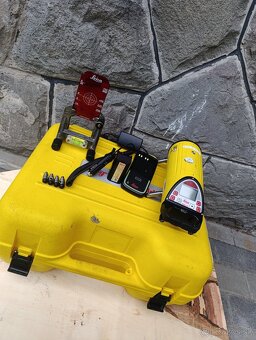 Potrubný laser Leica PIPER 100 (červený lúč) na kladenie od - 2
