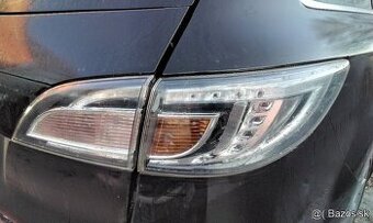 Mazda 6 2.2 D 2011 predám MOTOR,TRYSKY, ZADNÉ SVETLÁ WAGON C - 2