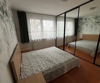 Na prenájom - 3,5 izbový byt, ul. Čiernovodská, Bratislava I - 2
