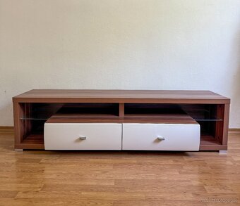Skrinka pod TV - 2