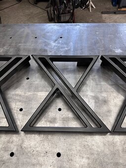 Nohy na konferenčný stolík - 2