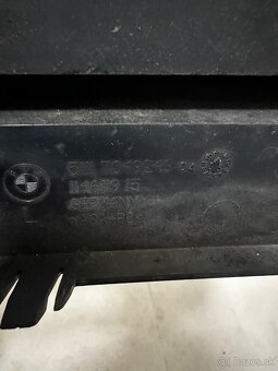 SPODNÁ MRIEŽKA NÁRAZNÍKA BMW E60, HMLKOVÉ SVETLO - 2