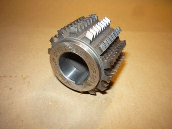 Predám odvaľovacie frézy na evolventné ozubenie - 2