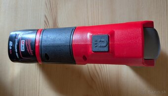 MILWAUKEE  Univerzálna ohybná lampa + M12 - 2ah aku. - 2