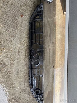 Audi A6 C8 4k8853651 maska - 2