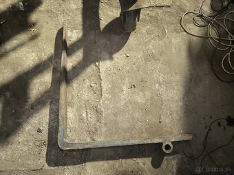 Vidla na traktorbager - 2