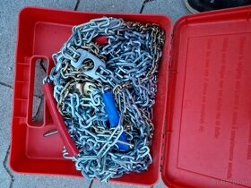 Výstražné trojuhoľníky a reťaze - 2