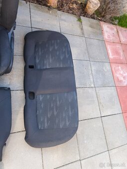 Sedadlá zadné na Opel Corsa D - 2