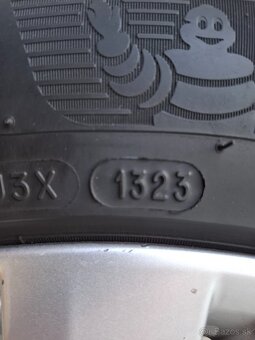 Pneu 215.55.r17 - 2