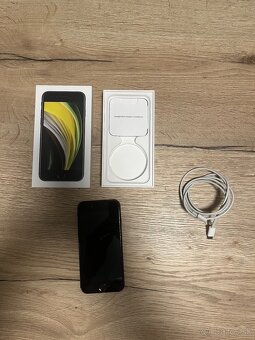 Predam iPhone se 2020 128gb - 2
