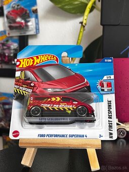 Hot wheels Ford Performance supervan TH - 2