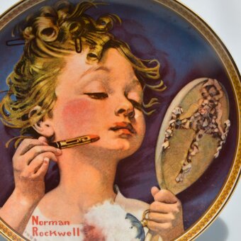 Séria vintage porcelánových tanierov zo života žien - 2