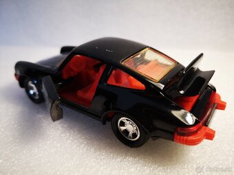 Predám kovový model autíčka Porsche 911 turbo, Matchbox - 2