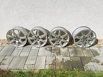 MERCEDES C R17 W203 7.5 x 17 5x112 ET37 Citaj popis - 2